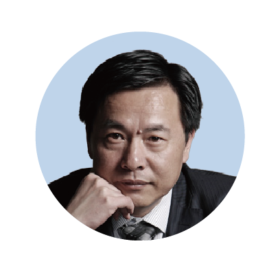 東華大學(xué)服裝與藝術(shù)設(shè)計(jì)學(xué)院 教授、博士生導(dǎo)師； 中國十佳服裝設(shè)計(jì)師； 中國流行色協(xié)會副會長、上海藝術(shù)碩士教指委主任